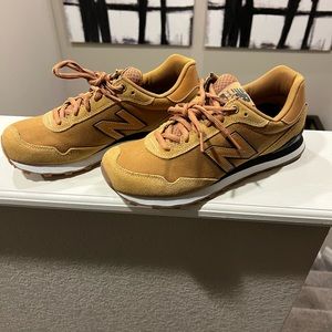New Balance 515 Classic Running Shoes Gold Black ML515WAC Men Size: 9